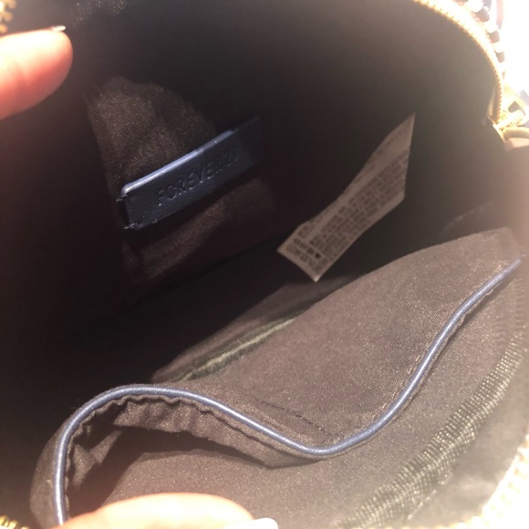 Forever 21 Graphic Geometric Print Chain Strap Shoulder Crossbody - Picture 6 of 7